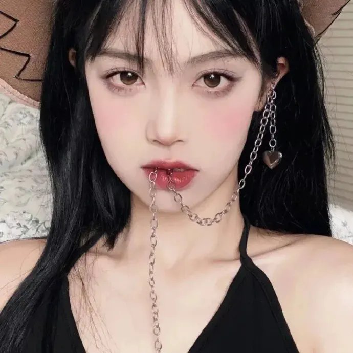 两个玛吉·摩尔